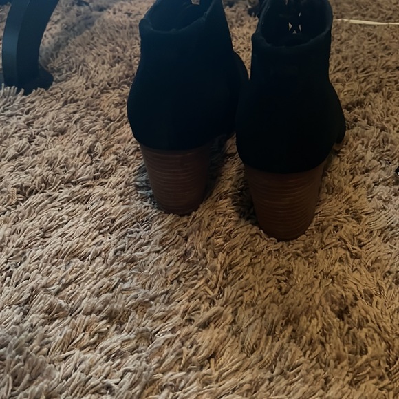 Toms lace up boots - Picture 3 of 4